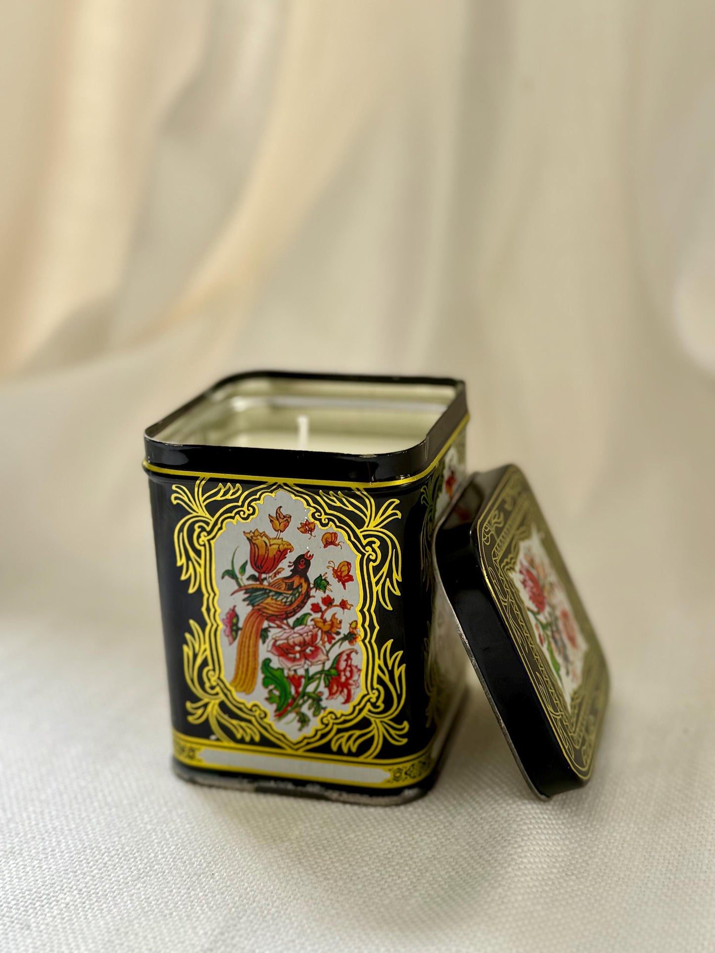 Vintage Exotic Bird Tea Tin Candle