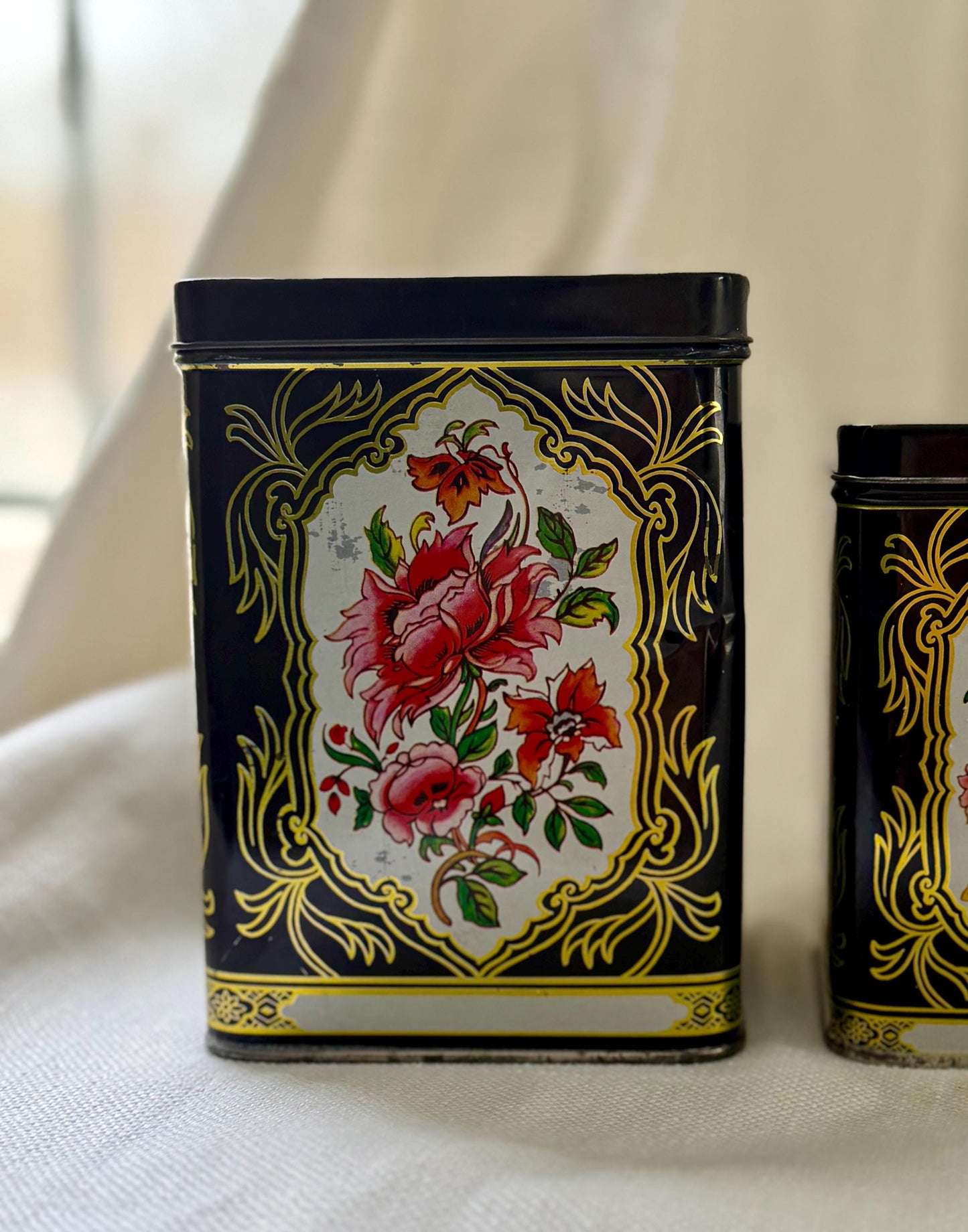 Vintage Exotic Bird Tea Tin Candle